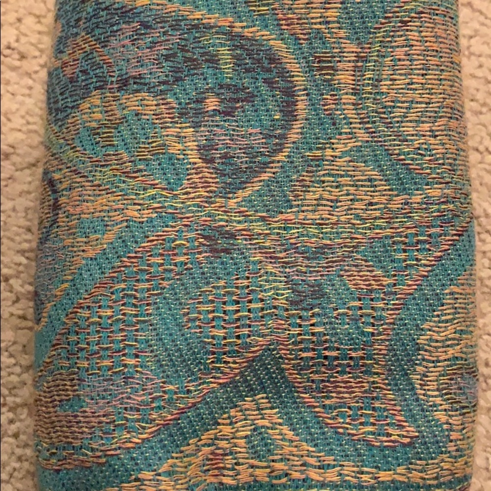 Scarf/shawl - Picture 4 of 4
